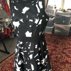 Banana Republic’s L-Everything ll Black & White